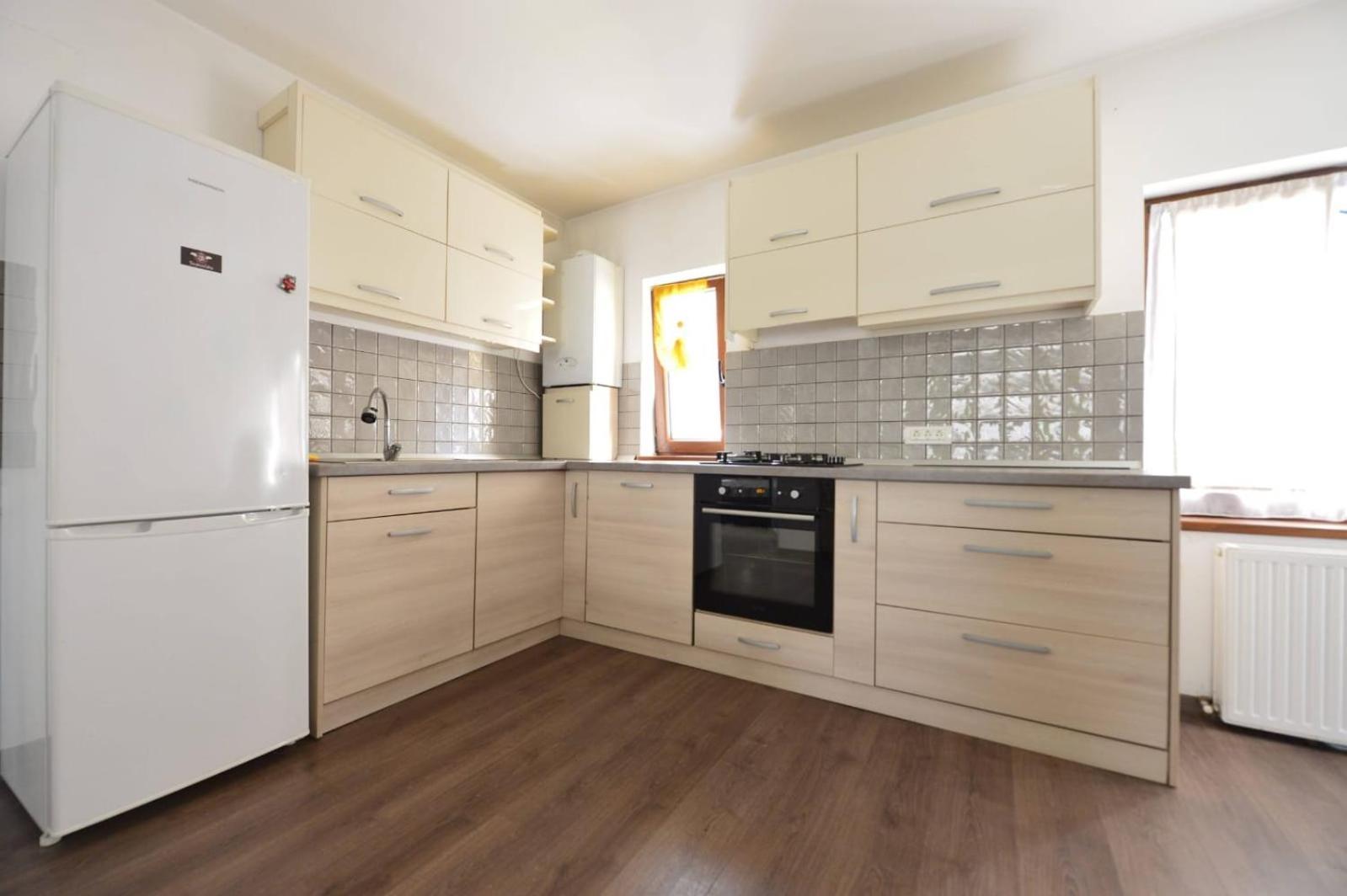 Апартаменты Apartament Astra Bn70 Брашов Экстерьер фото